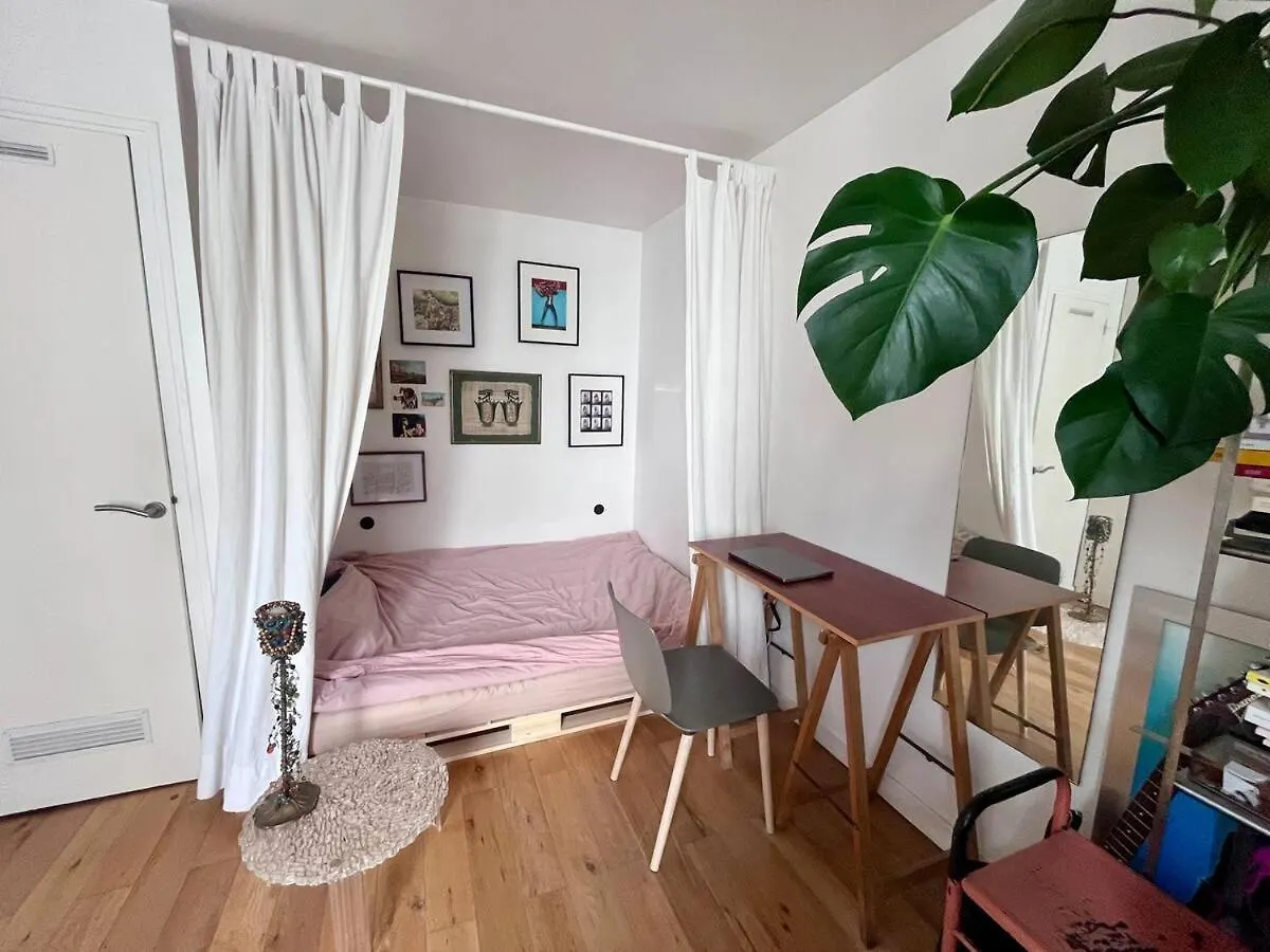 Apartment Studio Cosy, Canal Saint-Martin Paris
